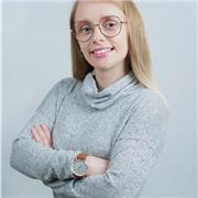 Soy canadiense, hablo perfectamente inglés y francés. Doy clases para principiantes del inglés o del francés, a los niños como a los adultos